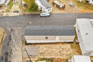 55 Sugar St, Newtown, CT 06470 - Photo 18