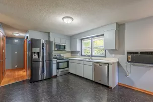 584 Gracey Ave, Meriden, CT 06451 - Photo 8