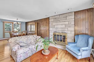 22 Mountain Top Ln, New Haven, CT 06513 - Photo 14