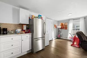 126 Heath St, Hartford, CT 06106 - Photo 8