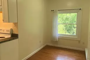 51 Pearl St, Guilford, CT 06437 - Photo 8