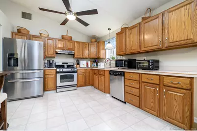 10 Hoinski Way, Ansonia, CT 06401 - Photo 14