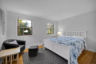 54 Coachlamp Ln, Guilford, CT 06437 - Photo 18