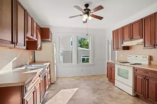 147 Park St, Stratford, CT 06614 - Photo 8