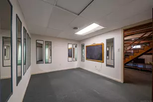 78 Kennedy Dr, Meriden, CT 06450 - Photo 28