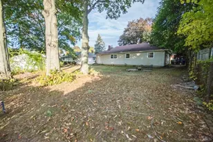 51 Waller Rd, Bridgeport, CT 06606 - Photo 10