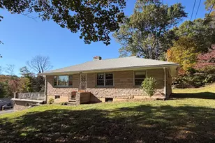 10 Jeanette Rd, Danbury, CT 06811 - Photo 2