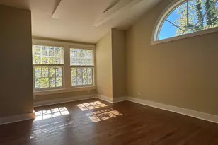 4 Sycamore Ln, West Hartford, CT 06117 - Photo 10