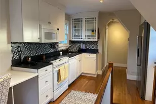 4 Sycamore Ln, West Hartford, CT 06117 - Photo 4