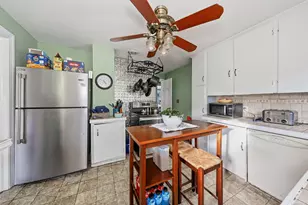 102 Waverly St, Waterbury, CT 06710 - Photo 8