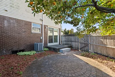 466 Middletown Avenue #APT 8, New Haven, CT 06513 - Photo 32