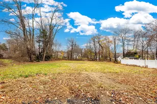 243 Pond St, New Britain, CT 06051 - Photo 32