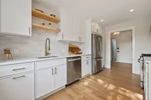 488 Commanche Ln, Stratford, CT 06614 - Photo 8