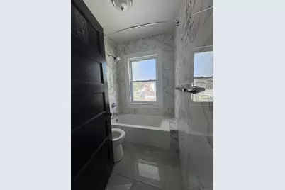 677 Boston Avenue, Bridgeport, CT 06610 - Photo 18