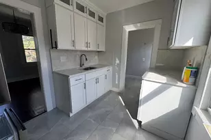 677 Boston Ave, Bridgeport, CT 06610 - Photo 12