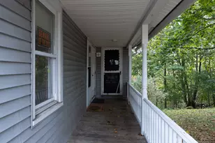 22 Lakeview St, East Hampton, CT 06424 - Photo 34