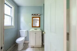 22 Lakeview St, East Hampton, CT 06424 - Photo 20