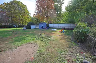 207 Nichols Dr, Waterbury, CT 06708 - Photo 4