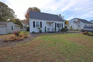 207 Nichols Dr, Waterbury, CT 06708 - Photo 2
