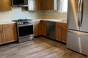 140 Thompson St, East Haven, CT 06513 - Photo 6