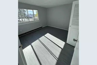 25 Saint Stephen Street, Bridgeport, CT 06610 - Photo 2