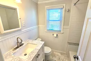 387 Quaker Ln S, West Hartford, CT 06119 - Photo 8