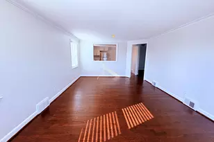 387 Quaker Ln S, West Hartford, CT 06119 - Photo 1