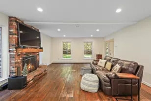 19 Kimberly Dr, Brookfield, CT 06804 - Photo 4