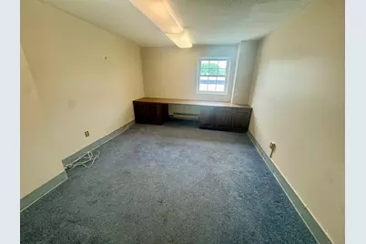 252 Hartford Avenue, Newington, CT 06111 - Photo 6