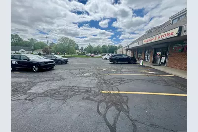 252 Hartford Avenue, Newington, CT 06111 - Photo 2