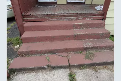 363 Carroll Avenue, Bridgeport, CT 06607 - Photo 10