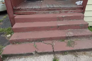 363 Carroll Ave, Bridgeport, CT 06607 - Photo 10