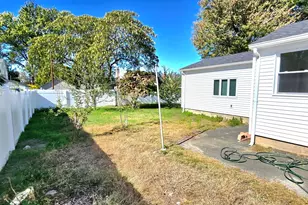 127 Hollywood Ave, West Hartford, CT 06110 - Photo 18