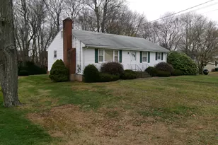 20 Evergreen Rd, Cromwell, CT 06416 - Photo 2