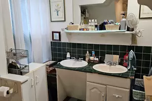 566 Wood Ave, Bridgeport, CT 06604 - Photo 6