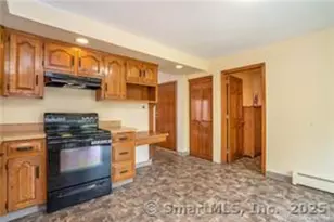 73 Mountford St, Hartford, CT 06114 - Photo 8