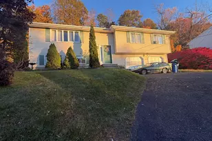 147 Sprucedale Dr, Waterbury, CT 06706 - Photo 4