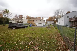 474 Chestnut Hill Ave, Waterbury, CT 06704 - Photo 2