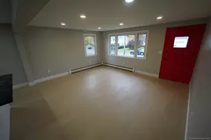 474 Chestnut Hill Ave, Waterbury, CT 06704 - Photo 4