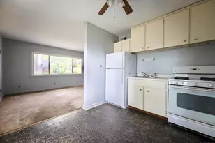 23 Baird Ct, Stratford, CT 06614 - Photo 10