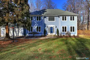84 Chelsea Ct, Orange, CT 06477 - Photo 2