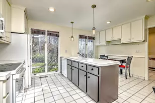 70 Woodfield Rd, Woodbridge, CT 06525 - Photo 14