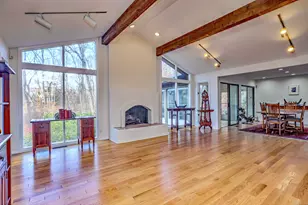 70 Woodfield Rd, Woodbridge, CT 06525 - Photo 4