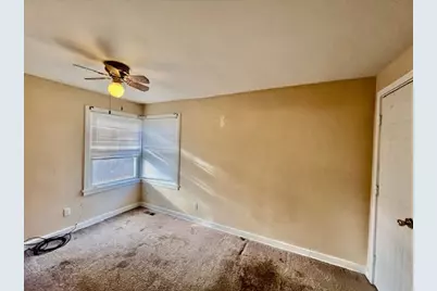 136 Rock Creek Road, New Haven, CT 06515 - Photo 8