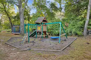 35 Turner Dr, Greenwich, CT 06831 - Photo 18