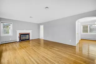 35 Burnham Rd, Avon, CT 06001 - Photo 2