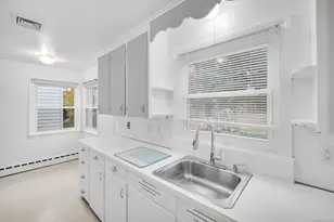 35 Burnham Rd, Avon, CT 06001 - Photo 10