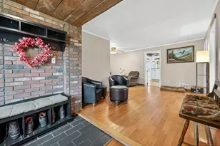 17 Bevin Blvd, East Hampton, CT 06424 - Photo 4