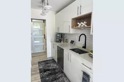 2370 North Avenue #3F, Bridgeport, CT 06604 - Photo 8