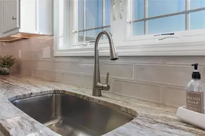 137 Mulholland Way, North Haven, CT 06473 - Photo 6